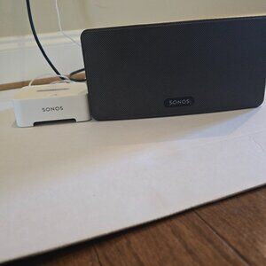 SONOS Play:3 Wireless Speaker Black and Gray Play 3 Pre-Owned